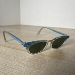 Vintage Bausch and Lomb 4-5 1/4 Youth Sunglasses Cat Eye Blue B&L 42-18
